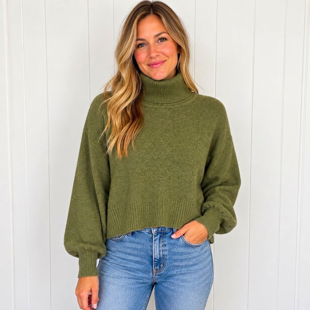 Urban Outfitters Sweater Women's Sz S Green Knit Turtleneck Long Sleeve Cropped